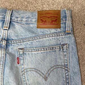 levis mom jeans
